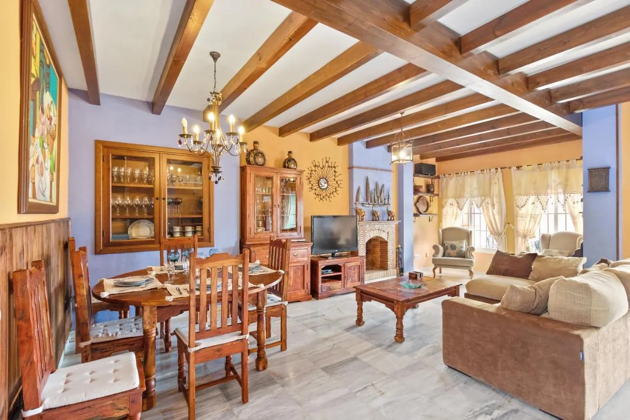 Villa Estilo Mediterranea Con Piscina, Jardin, Bbq Y Jacuzzi - Villa Bel Air Real Estepona Spain