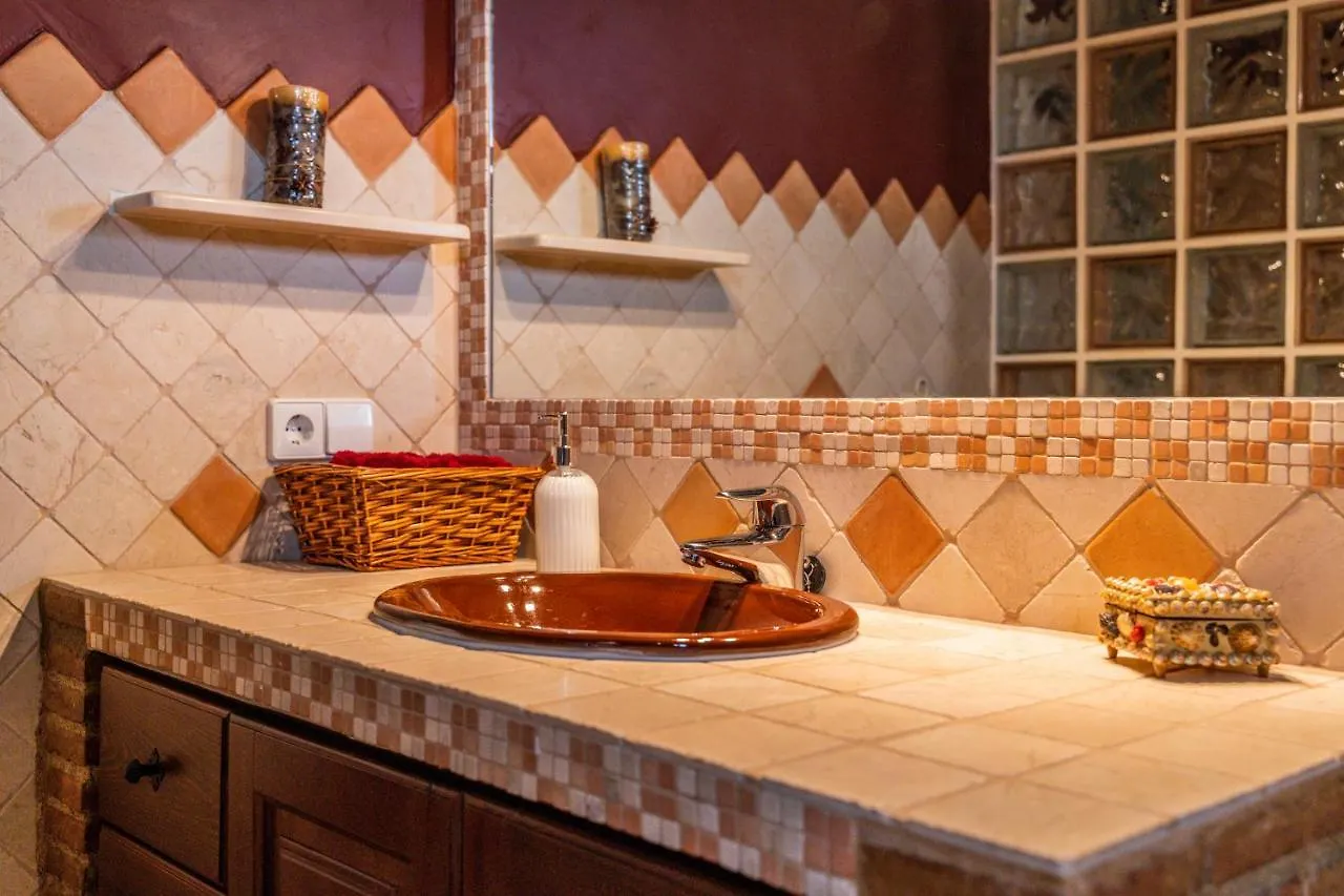 Villa Estilo Mediterranea Con Piscina, Jardin, Bbq Y Jacuzzi - Villa Bel Air Real Estepona Spain